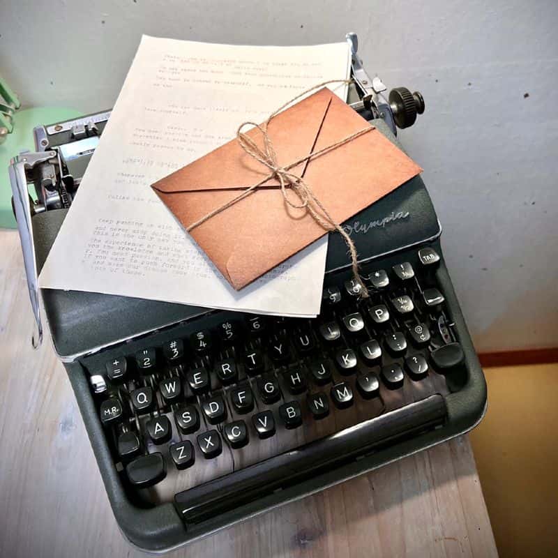 [종로 골동품 타자기, 이야기를 타이핑하다